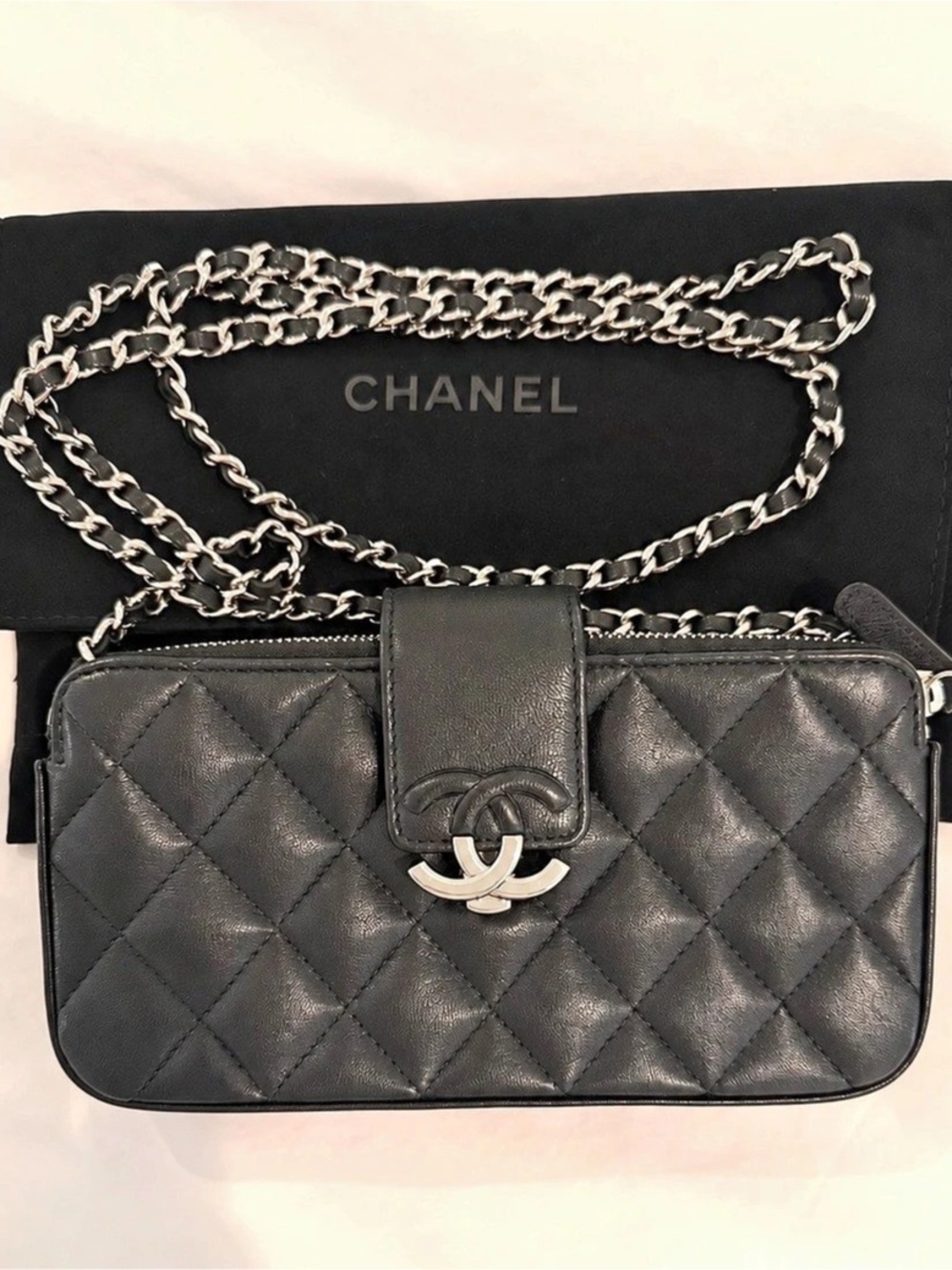 CHANEL 18P Black Lambskin Quilted Chain Clutch WOC A84427 Full Set